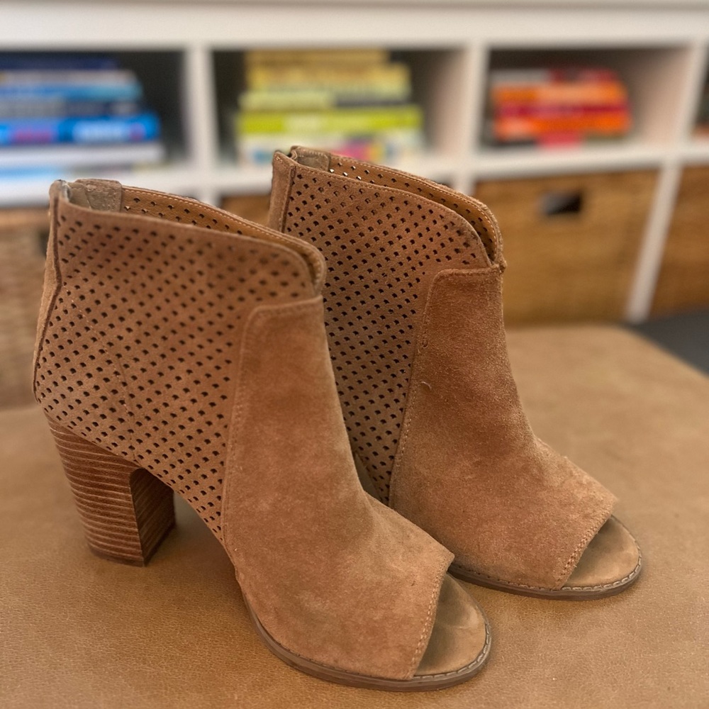 Lucky Brand, size 8.5, suede peep-toe bootie, worn twice, very comfortable.